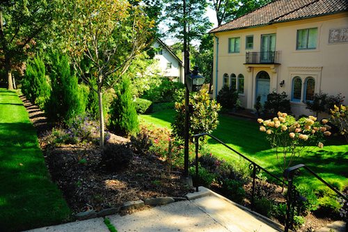 Home landscaped to sell in Montclair NJ