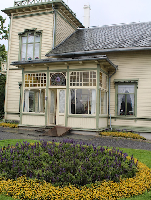 a garden design in Montclair NJ sees Edvard Grieg house in Norway